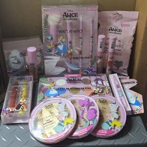 LIMITED EDITION Wet n Wild Alice In Wonderland Makeup Bundle